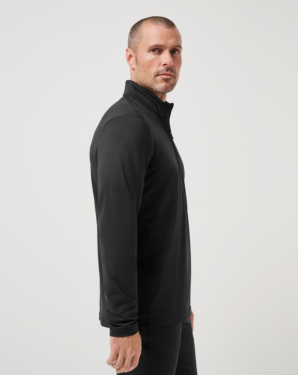 TravisMathew Heater Pro 1/4 Zip in Black