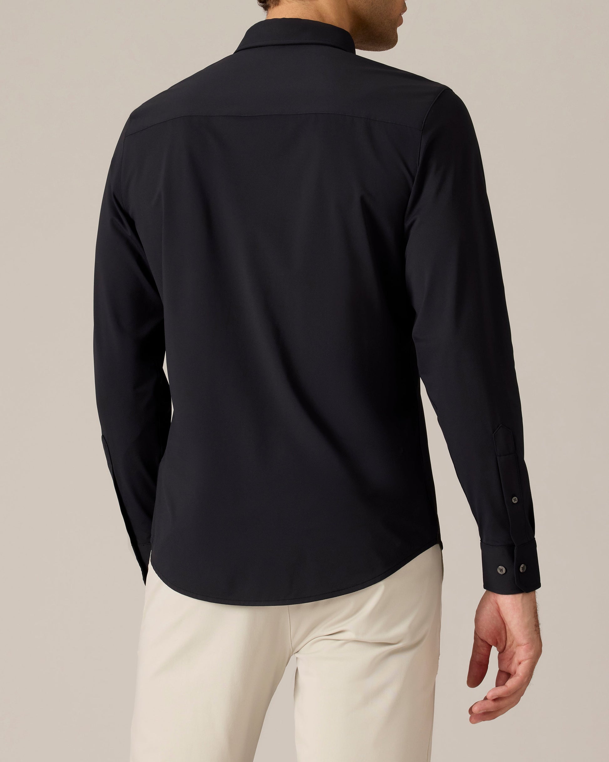 Rhone Commuter Shirt - Slim Fit in Black