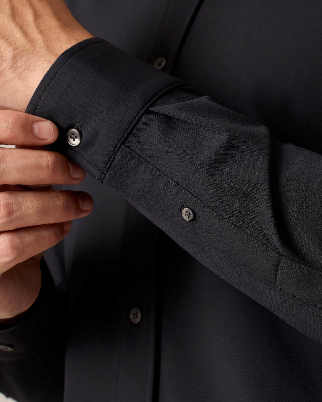 Rhone Commuter Shirt - Slim Fit in Black