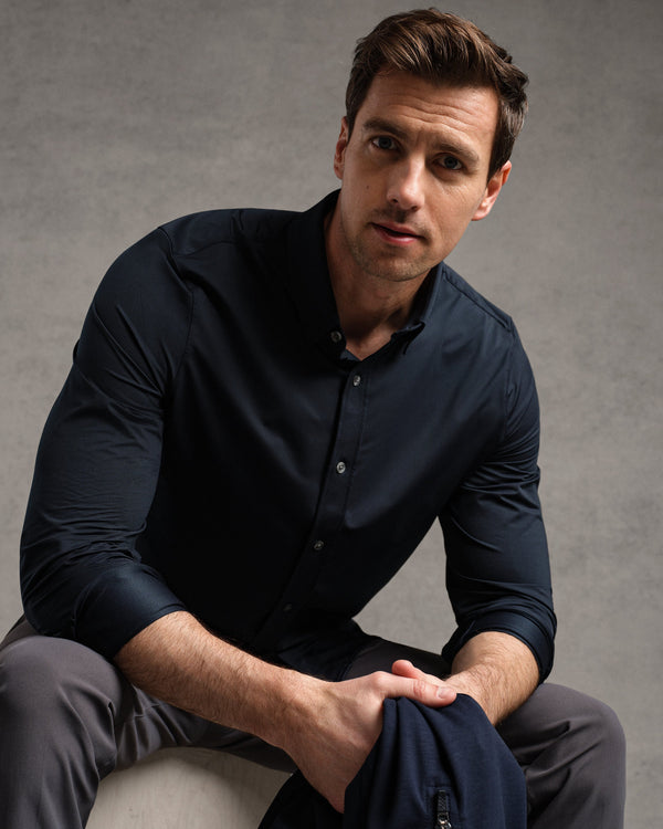 Rhone Commuter Shirt - Slim Fit in Navy Oxford