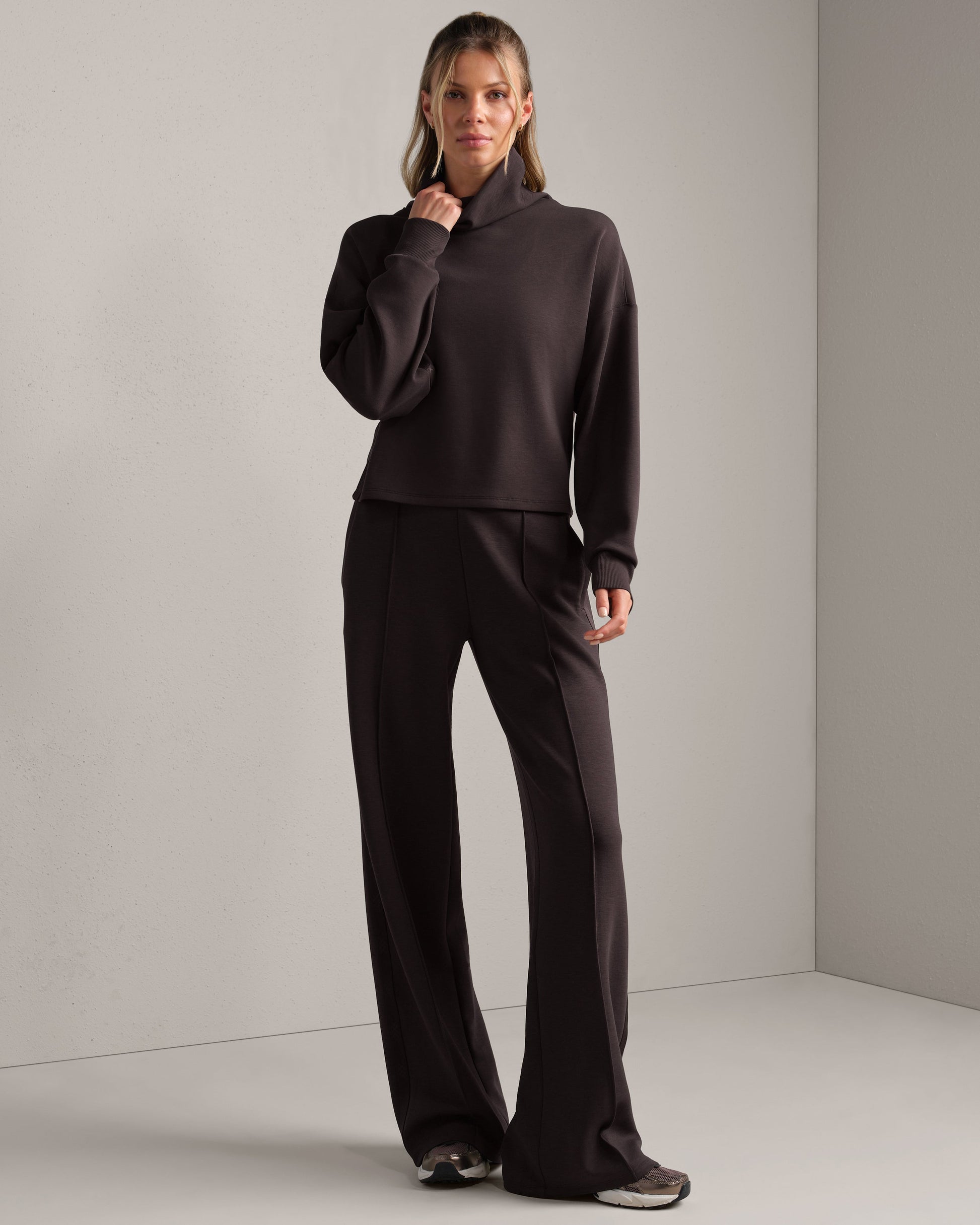 Rhone DreamGlow Mock Neck in Dark Espresso