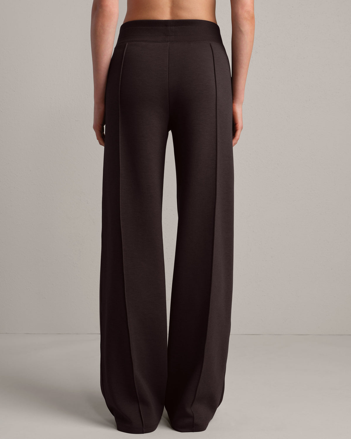 Rhone DreamGlow Trouser in Dark Espresso
