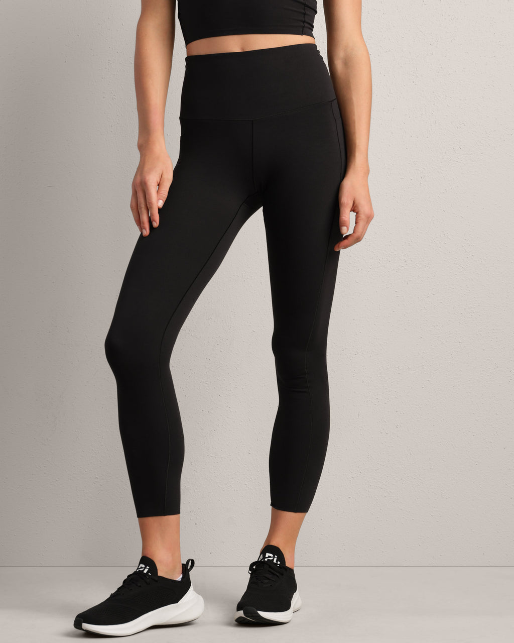 Rhone Revive 7/8 Pocket Legging in Black