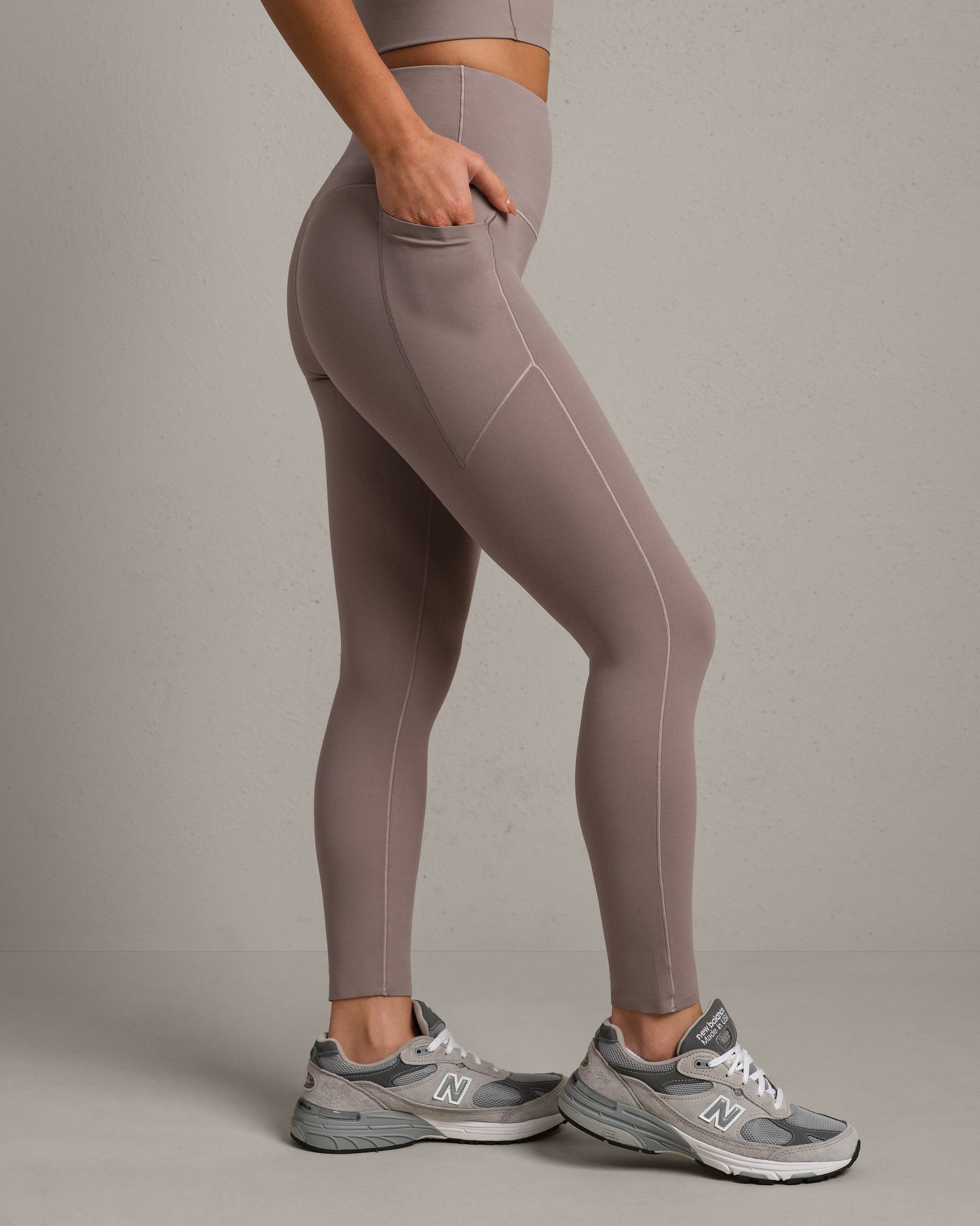 Rhone Revive 7/8 Pocket Legging in Smokey Taupe