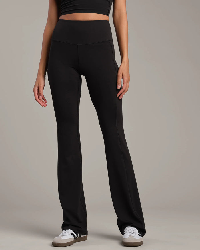 Rhone Revive Flare Legging in Black