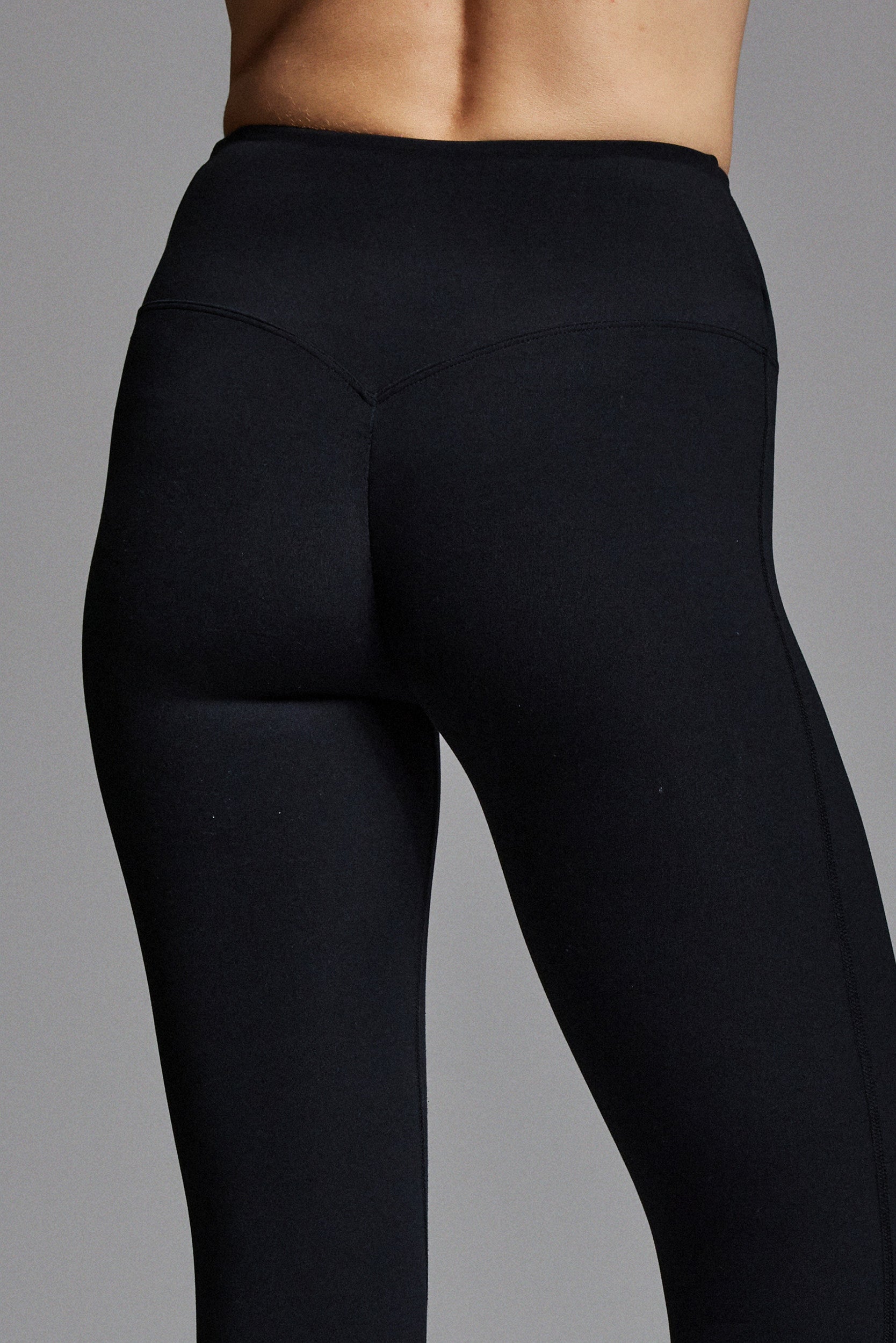 Year of Ours Studio Sculpt Legging in Black