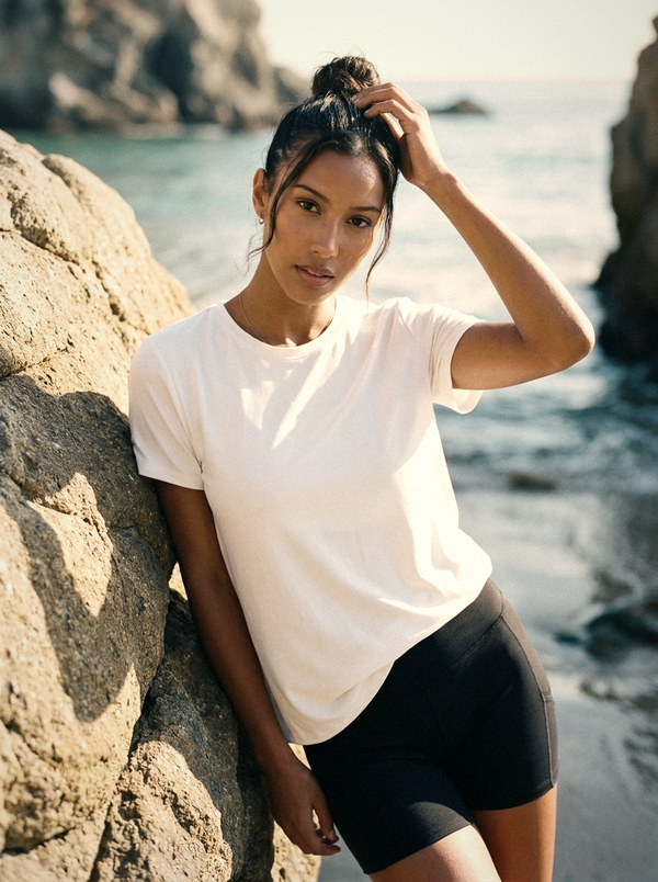 socal-women-rhone-serene-tee-white-sienna-v1