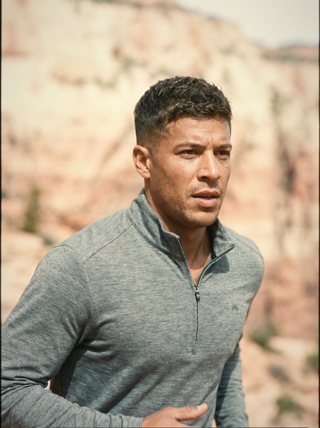 utah-men-tm-heater-pro-quarter-zip-heather-grey-trail-james-v2
