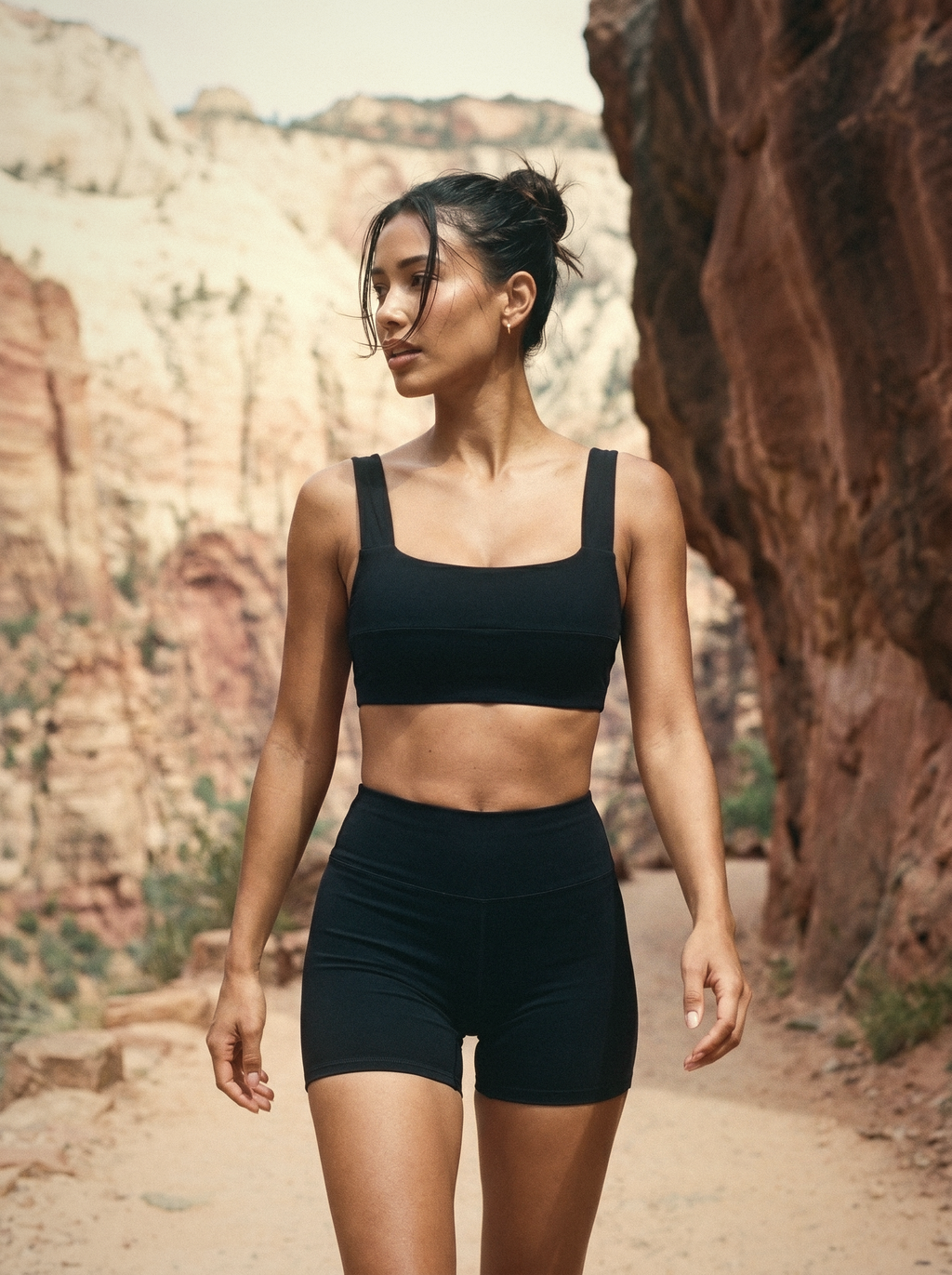 utah-women-dl-cruise-bra-cruise-shorts-black-trail-sienna-v1