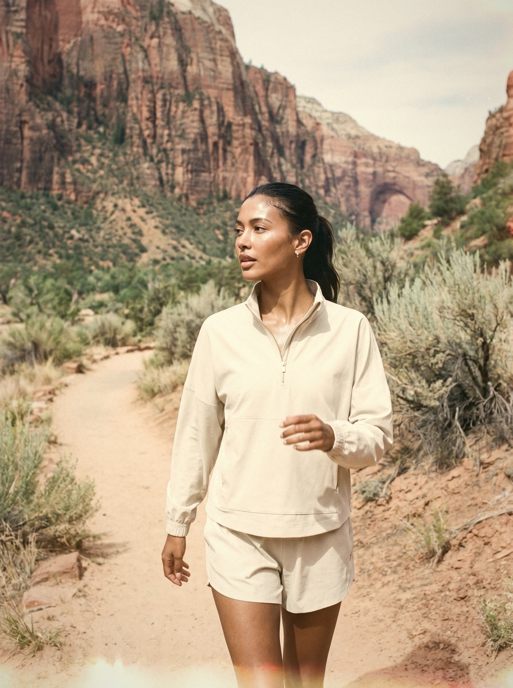 utah-women-rhone-mirage-anorak-sand-trail-sienna-v1