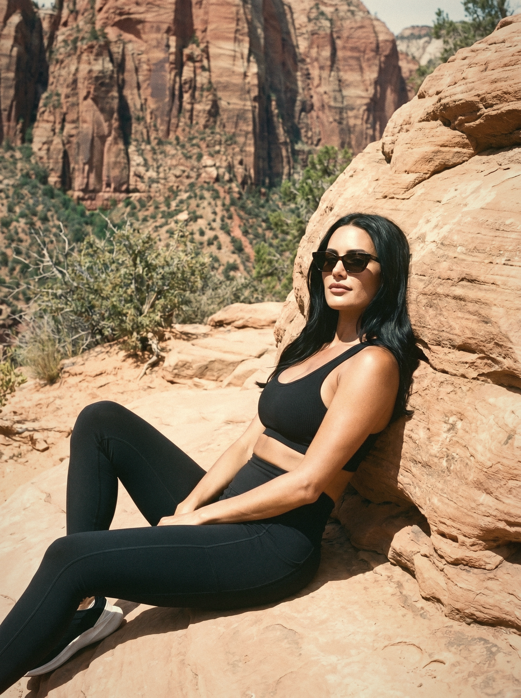utah-women-rhone-revive-7-8-pocket-legging-black-bottom-hero-ava-v3
