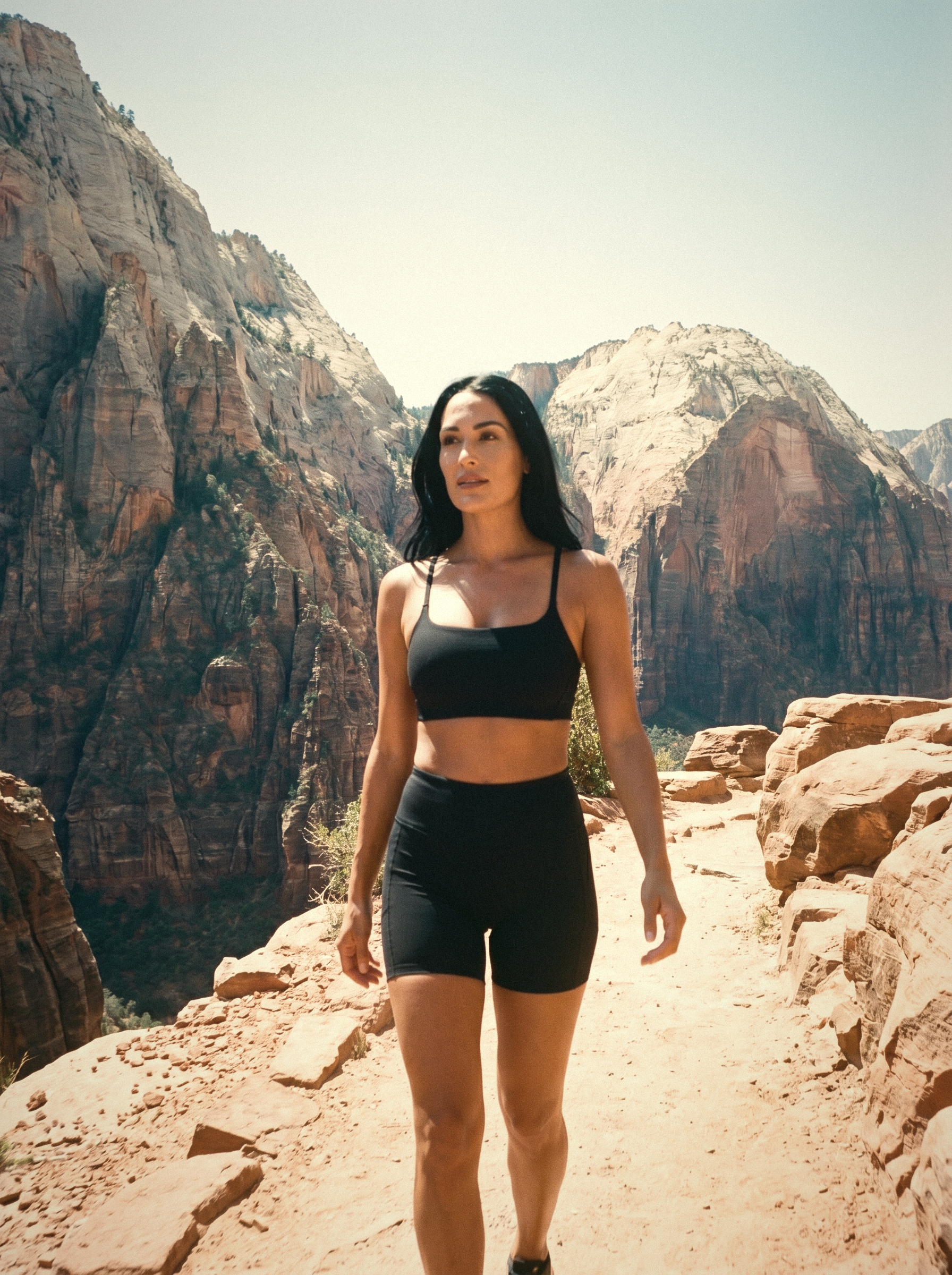 utah-women-rhone-revive-cami-bra-6in-short-black-trail-ava-v1